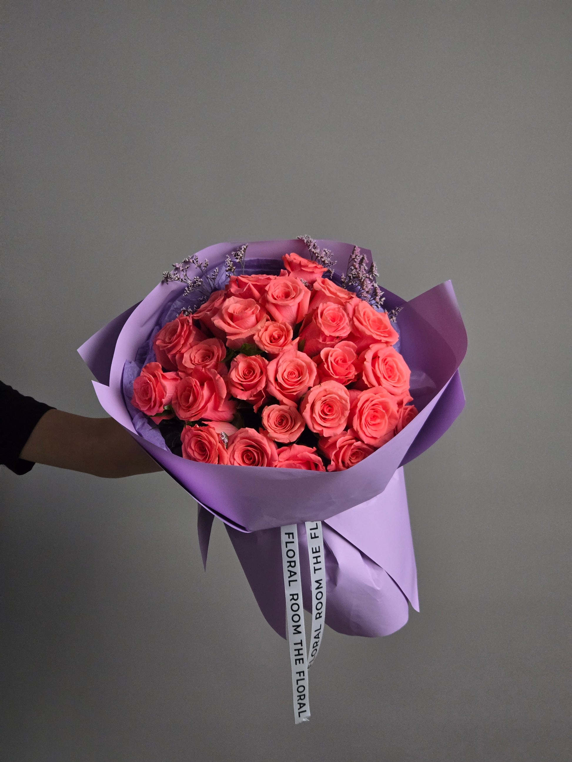 Roses. Round - Coral